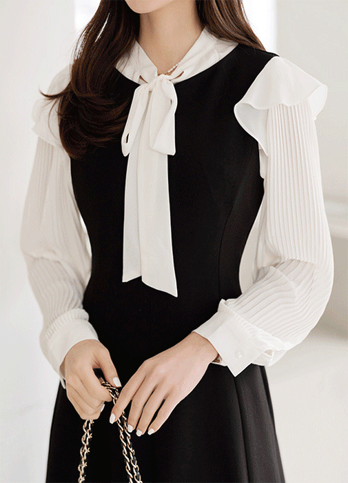 【アナウンサー着用】[5色展開]プリーツスリーブ リボンタイラッフルブラウス bl23139