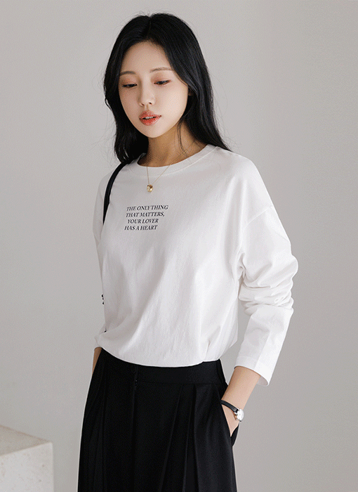 [THE ONME] レタリングプリントクルーネックＴシャツ ts42487