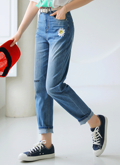 スマイルフラワー刺繡デニムテーパードパンツ pt41495