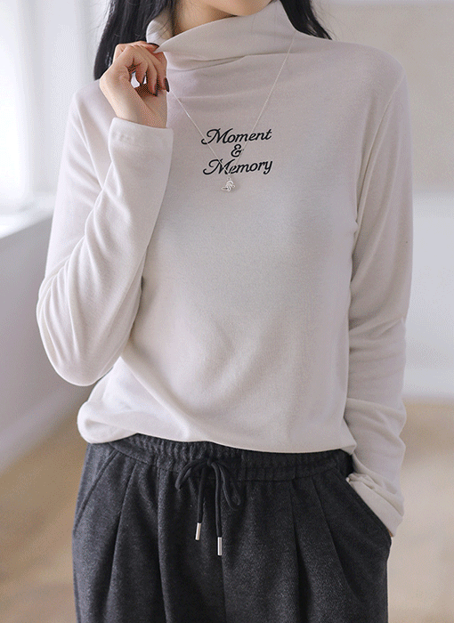 [THE ONME] 裏起毛レタリングタートルネックＴシャツ ts42853