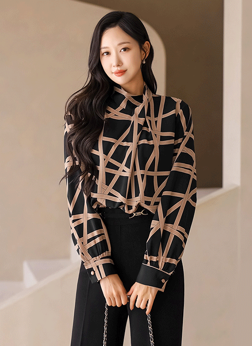 幾何柄シャーリングブラウス bl43386