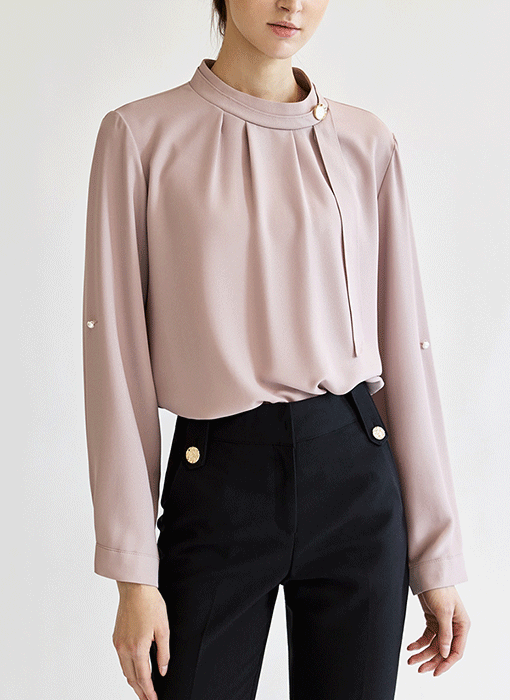 [THE ONME] ブローチポイント ボウタイ付き シャーリングブラウス bl22926