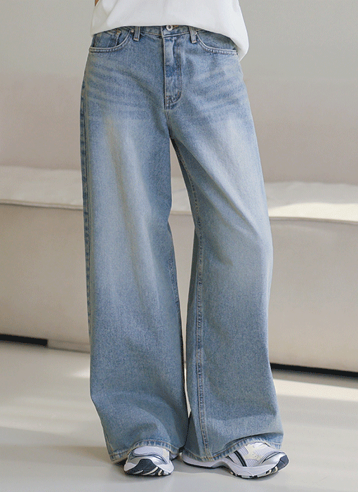 [THE ONME] ナチュラルウォッシュワイドデニムパンツ pt39588