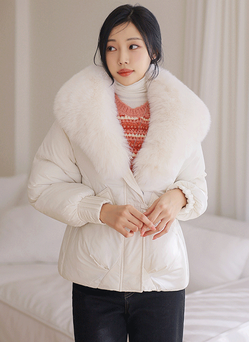 [THE ONME] フェイクファー付きエコダウンジャケット jp43921