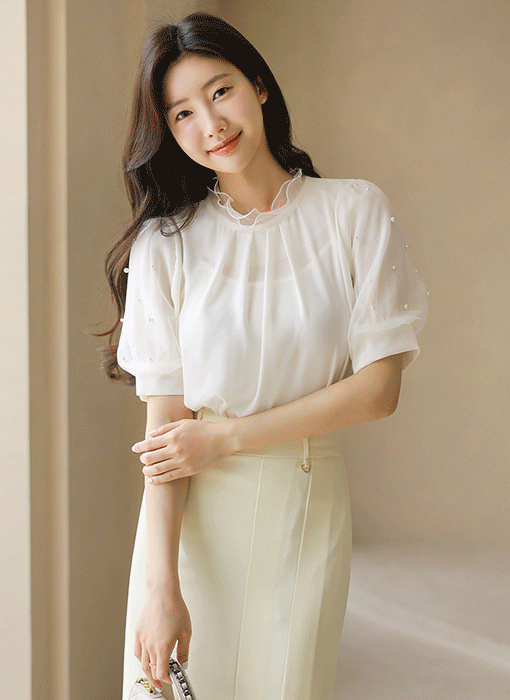 フリルネックパール付きシャーリングシアーブラウス bl40302