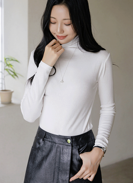 [THE ONME] テンセルコットンタートルネックＴシャツ ts42550